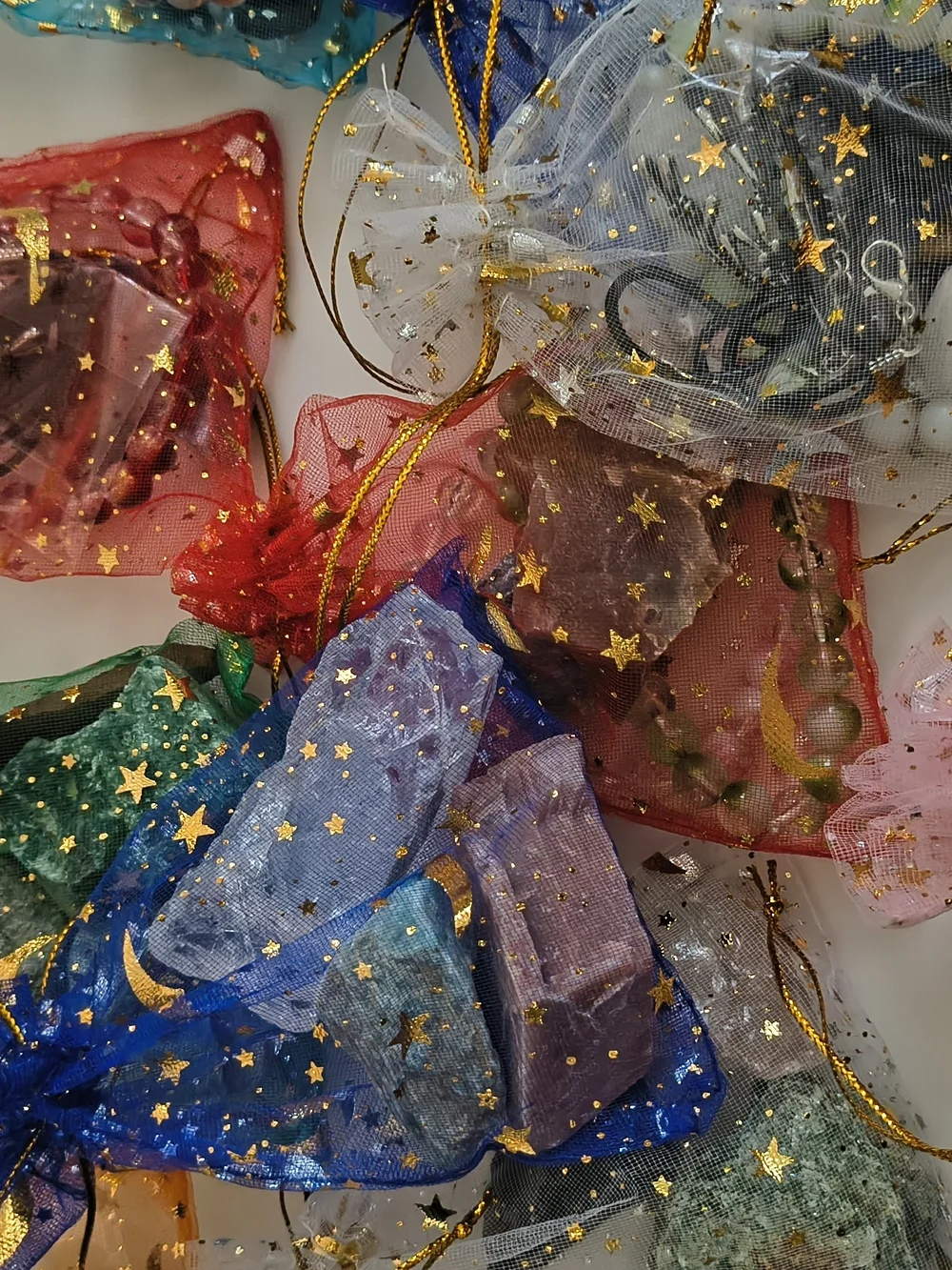 Mystery Organza Favor Bags 20 Satchels Rocks Stones Necklaces Bead Bracelts
